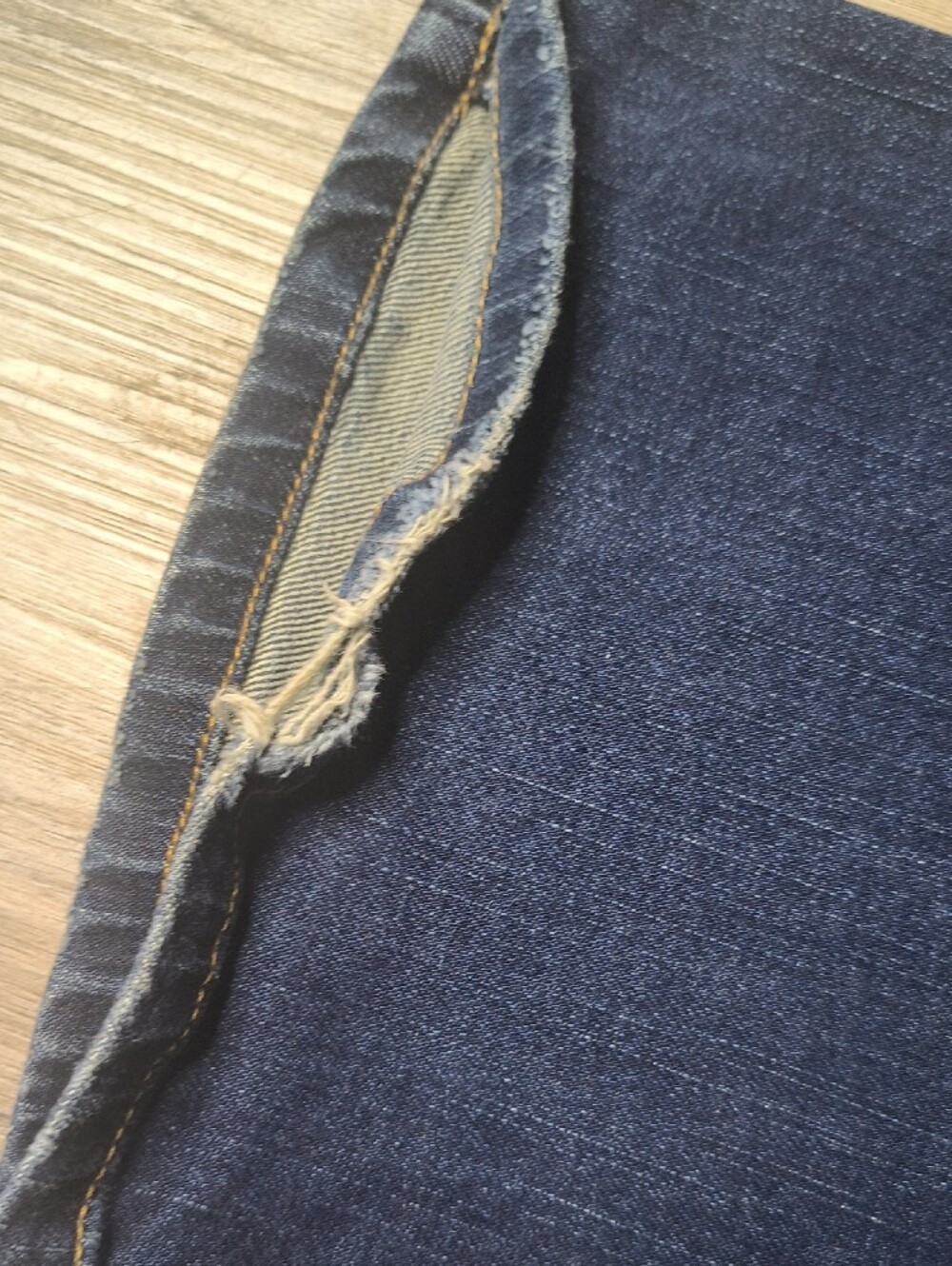 American Eagle Outfitters Women’s Faded Blue Flare Jeans 816 - Picture 8 of 11